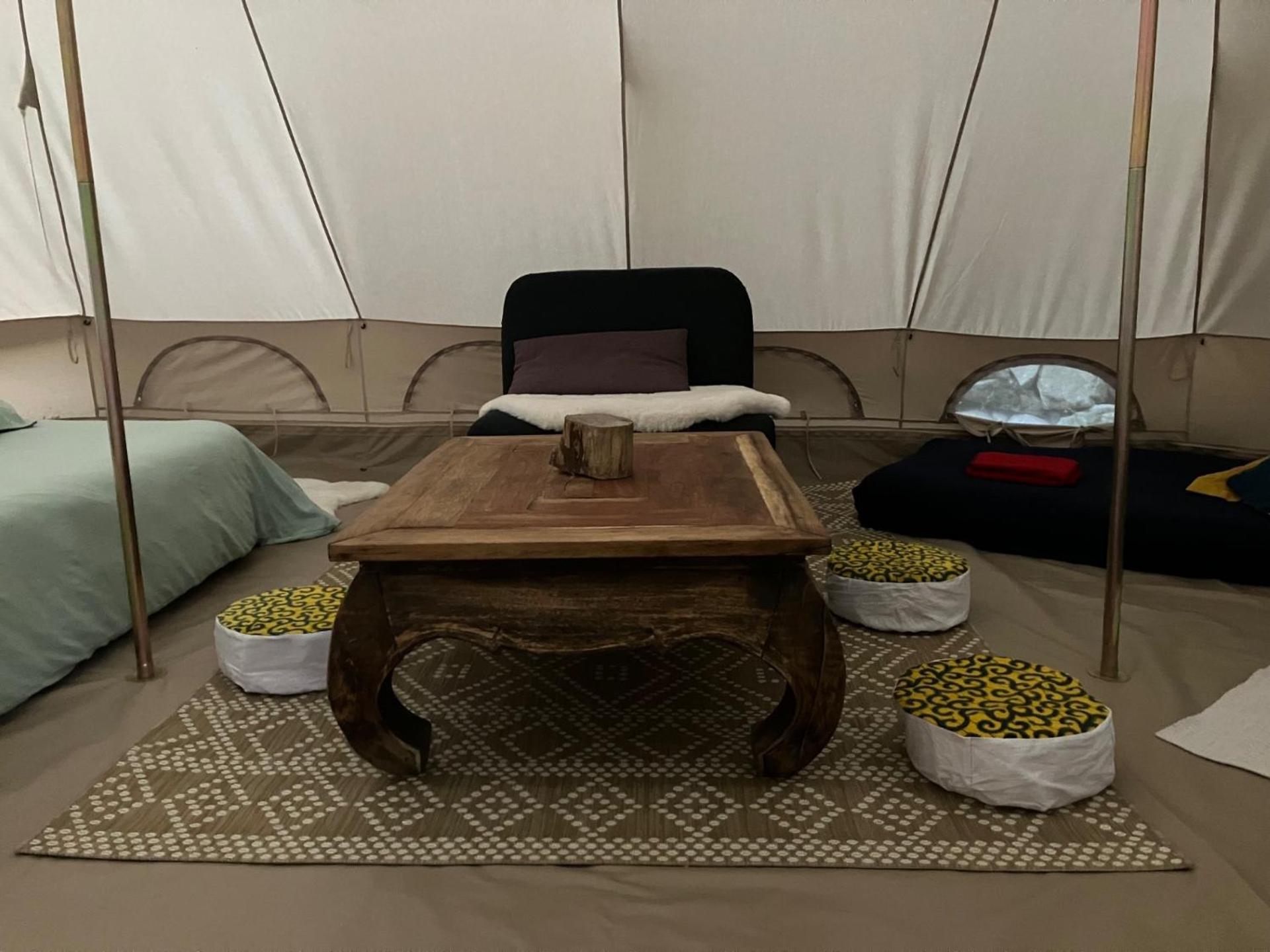Grande Tente Tipi En Pleine Foret Burzet 외부 사진